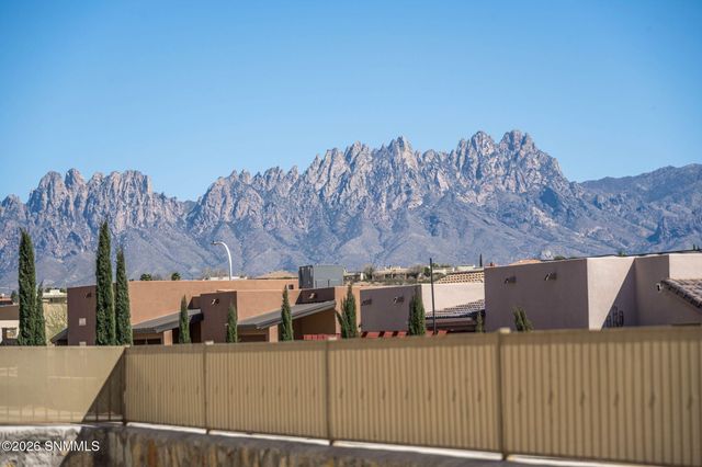3001 Don Buck Drive, Las Cruces, NM 88011