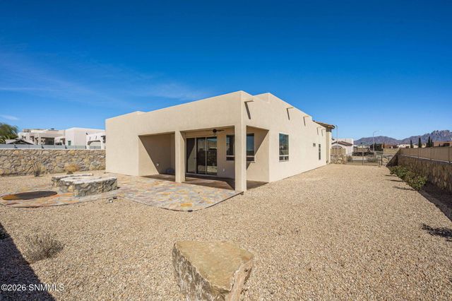 3001 Don Buck Drive, Las Cruces, NM 88011
