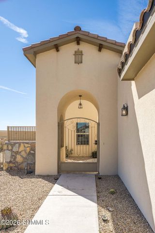 3001 Don Buck Drive, Las Cruces, NM 88011