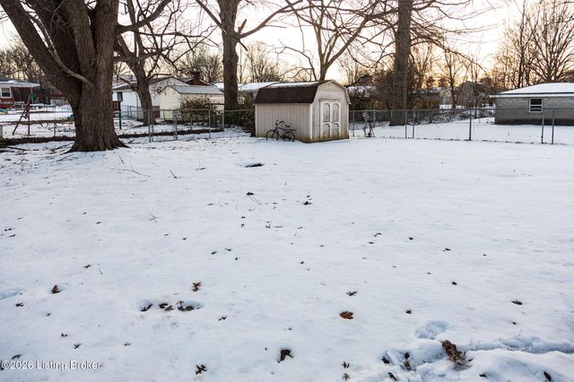 2506 Veronica Dr, Louisville, KY 40216