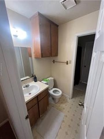 2303 West Creek Lane, College Station, TX 77845