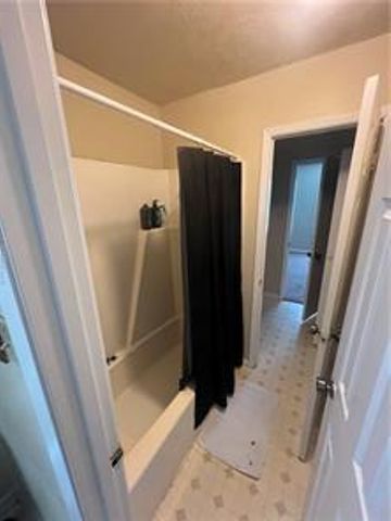 2303 West Creek Lane, College Station, TX 77845