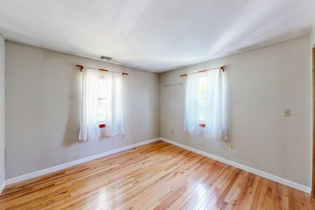 102 Edgewood Ave., Methuen, MA 01844