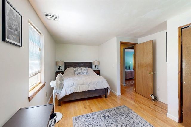 102 Edgewood Ave., Methuen, MA 01844