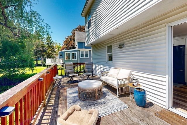 102 Edgewood Ave., Methuen, MA 01844
