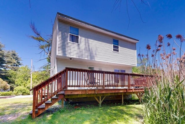 102 Edgewood Ave., Methuen, MA 01844