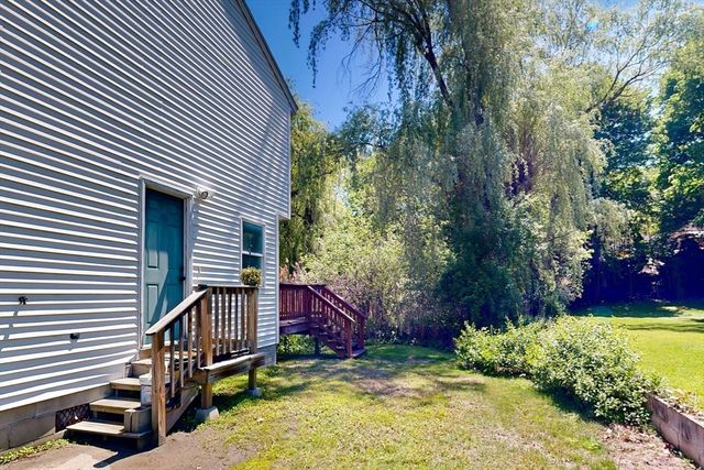 102 Edgewood Ave., Methuen, MA 01844