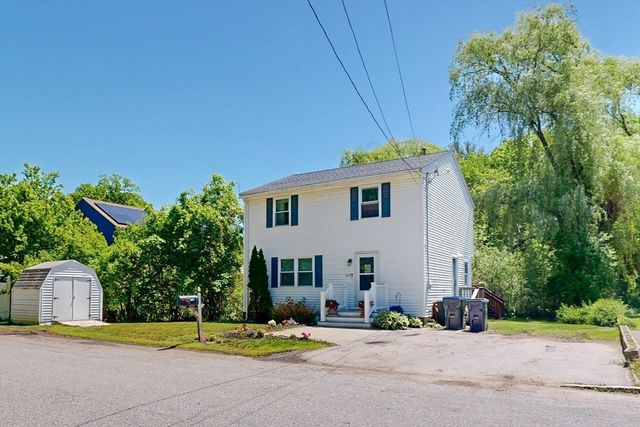 102 Edgewood Ave., Methuen, MA 01844