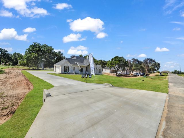 1012 Arbor Vista Drive, Azle, TX 76020
