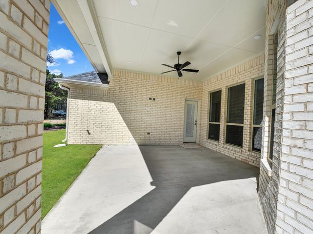 1012 Arbor Vista Drive, Azle, TX 76020