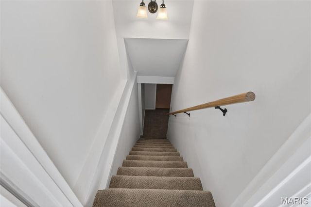 50 Sparrow Point Circle, Fenton, MO 63026