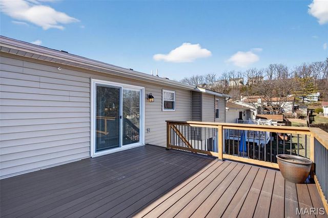 50 Sparrow Point Circle, Fenton, MO 63026