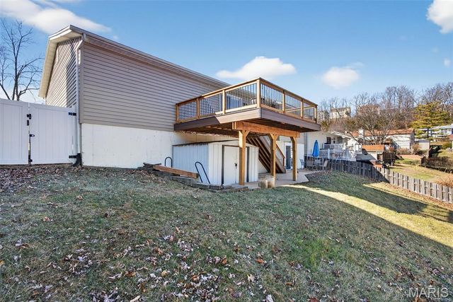 50 Sparrow Point Circle, Fenton, MO 63026