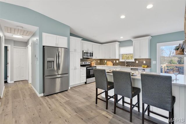 50 Sparrow Point Circle, Fenton, MO 63026