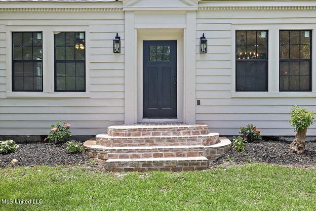 4017 Pine Hill Drive, Jackson, MS 39206