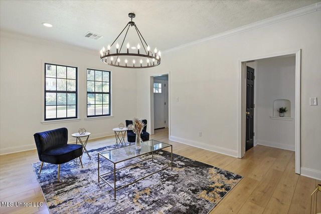 4017 Pine Hill Drive, Jackson, MS 39206
