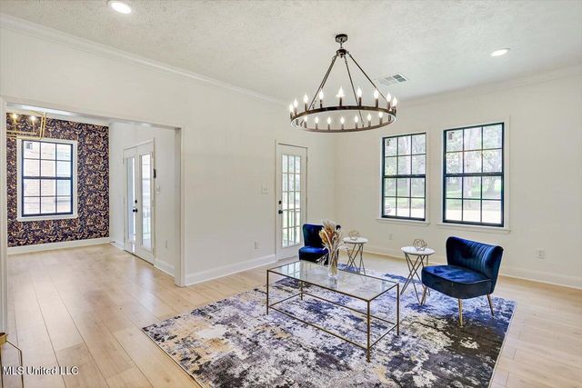 4017 Pine Hill Drive, Jackson, MS 39206