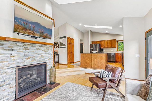 5209 Comanche Way, Madison, WI 53704