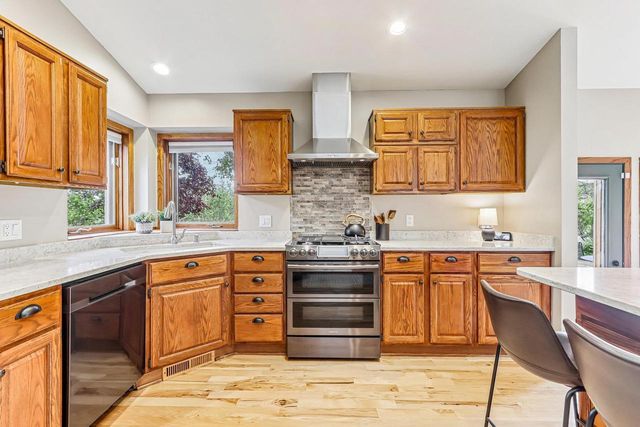 5209 Comanche Way, Madison, WI 53704