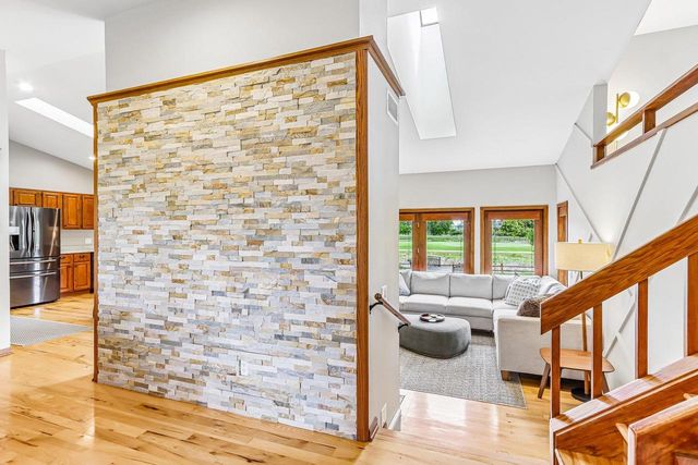 5209 Comanche Way, Madison, WI 53704