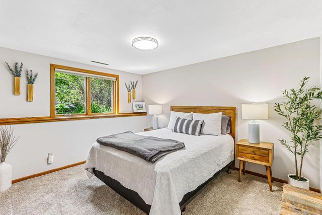 5209 Comanche Way, Madison, WI 53704