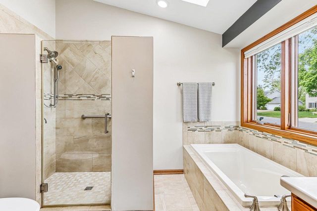 5209 Comanche Way, Madison, WI 53704