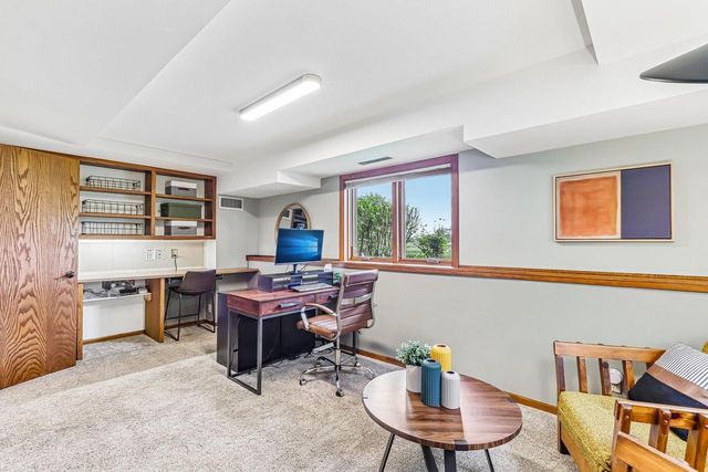5209 Comanche Way, Madison, WI 53704