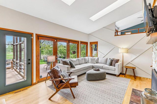 5209 Comanche Way, Madison, WI 53704