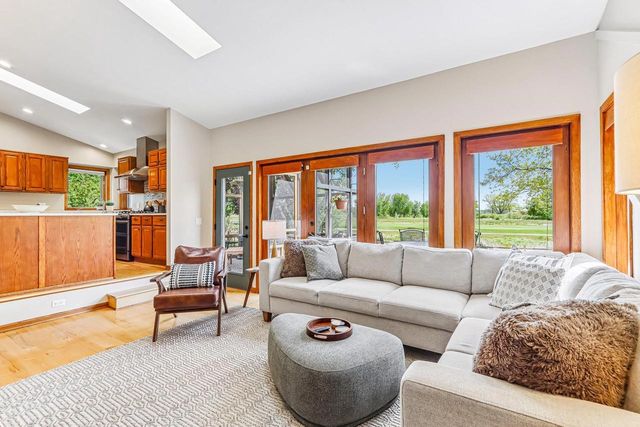 5209 Comanche Way, Madison, WI 53704