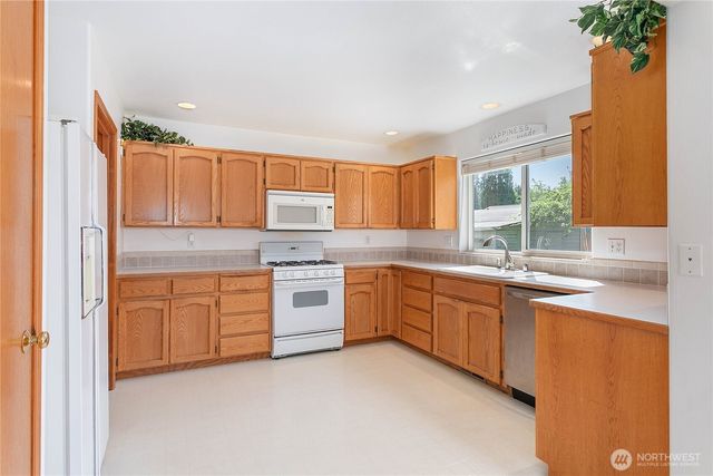4749 Moonglow Place, Blaine, WA 98230