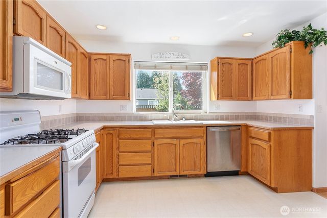 4749 Moonglow Place, Blaine, WA 98230