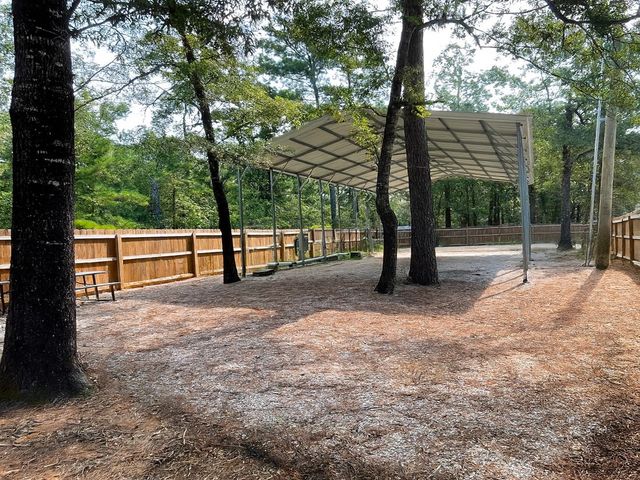 552 Alta Vista Drive, Livingston, TX 77351