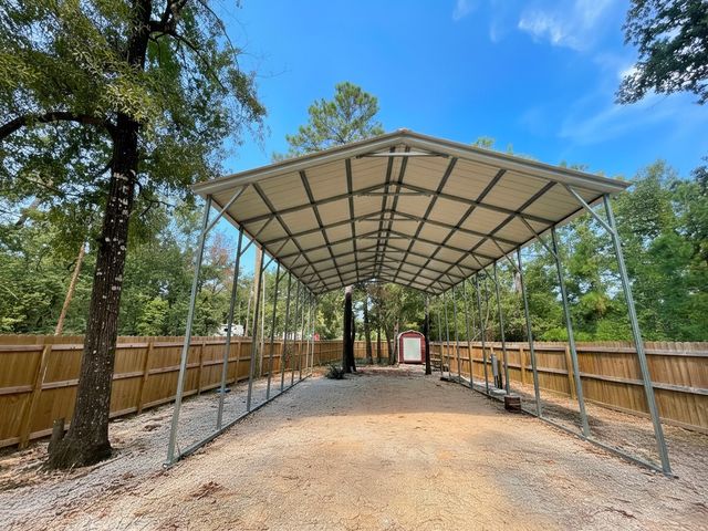 552 Alta Vista Drive, Livingston, TX 77351