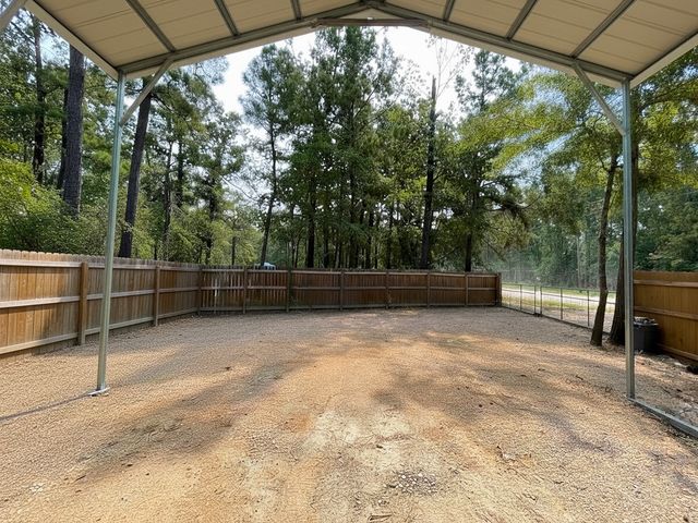 552 Alta Vista Drive, Livingston, TX 77351