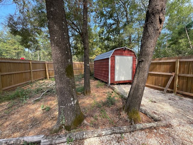 552 Alta Vista Drive, Livingston, TX 77351