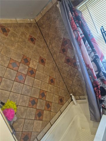 1013 Henry St, Belle Vernon, PA 15012