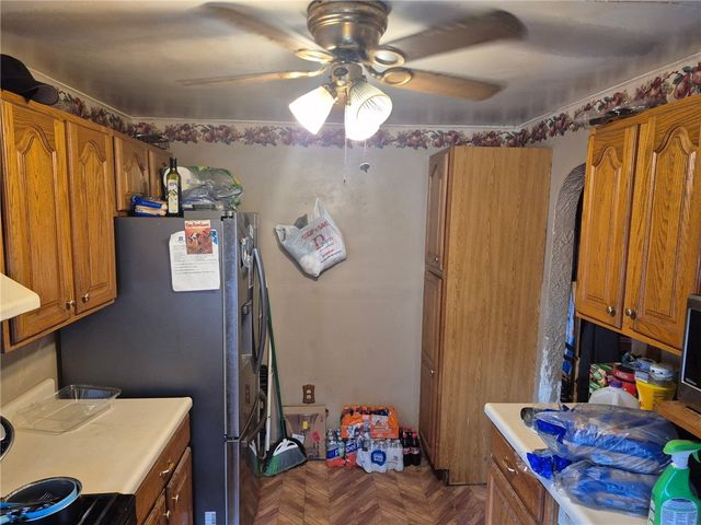 1013 Henry St, Belle Vernon, PA 15012