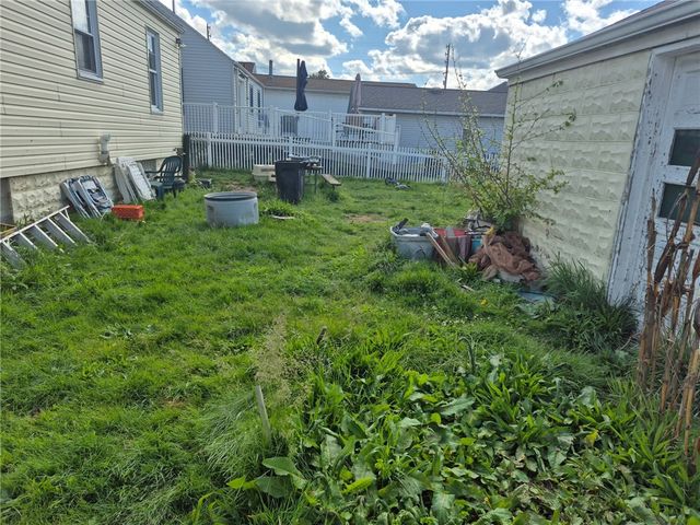 1013 Henry St, Belle Vernon, PA 15012