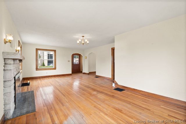 200 N Indiana Avenue, Sellersburg, IN 47172