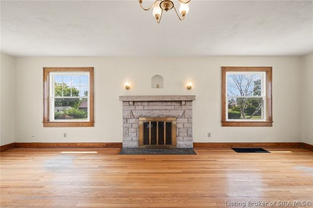 200 N Indiana Avenue, Sellersburg, IN 47172