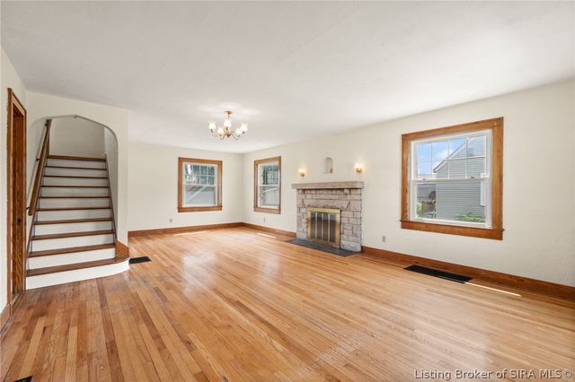 200 N Indiana Avenue, Sellersburg, IN 47172