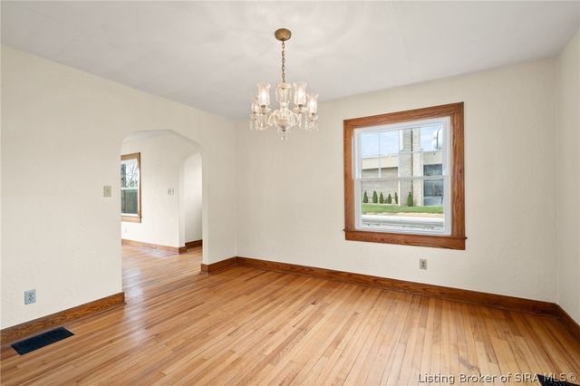 200 N Indiana Avenue, Sellersburg, IN 47172
