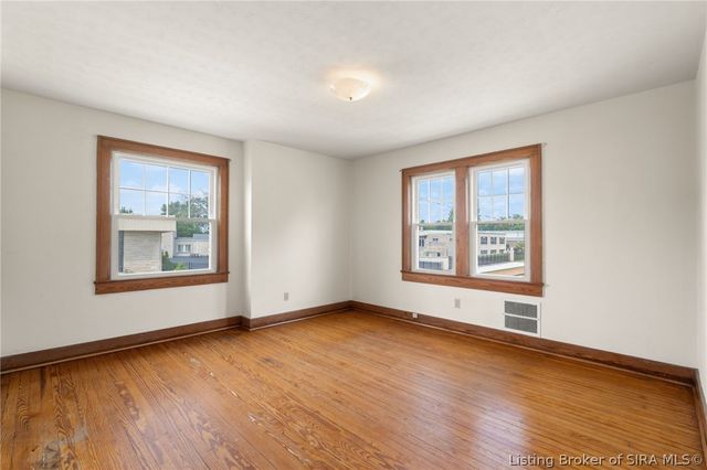 200 N Indiana Avenue, Sellersburg, IN 47172