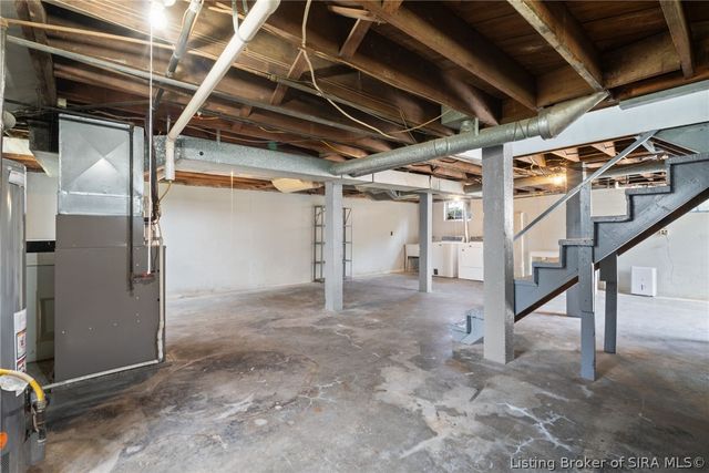 200 N Indiana Avenue, Sellersburg, IN 47172