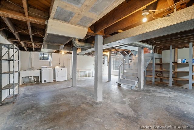 200 N Indiana Avenue, Sellersburg, IN 47172