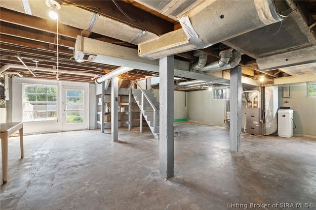 200 N Indiana Avenue, Sellersburg, IN 47172