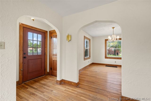 200 N Indiana Avenue, Sellersburg, IN 47172