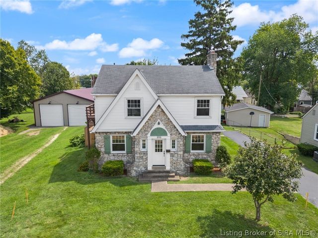 200 N Indiana Avenue, Sellersburg, IN 47172