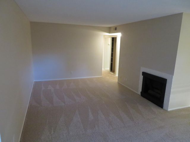 2426 Larkspur Ln #272, Sacramento, CA 95825