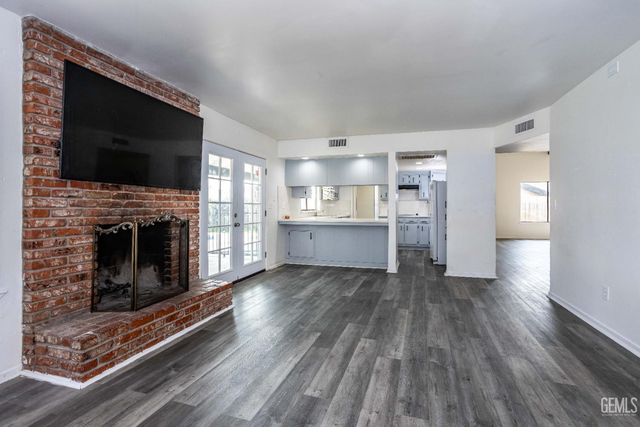 2705 Puder Street, Bakersfield, CA 93306